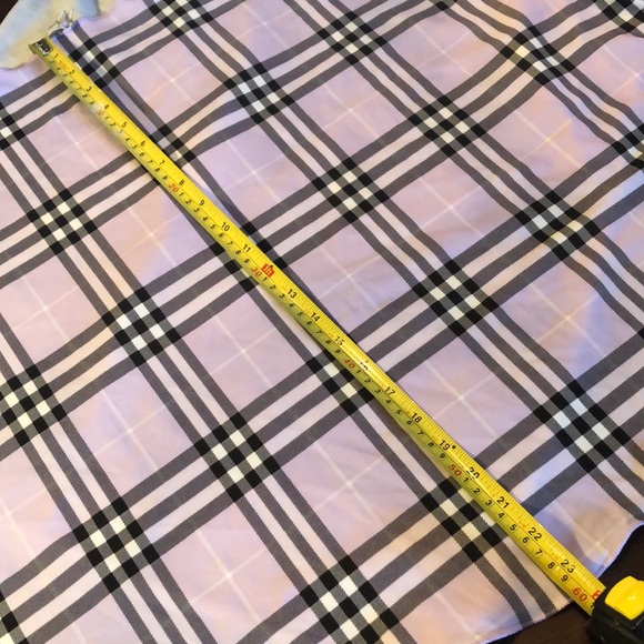 Burberry sarong classic plaid/light purple black white semi circle short sarong - Picture 8 of 9